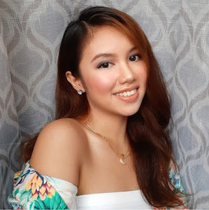 Meet your Posher, Cassandra